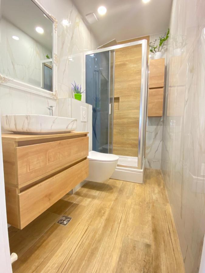 Apartment Lana Baška Voda Kültér fotó