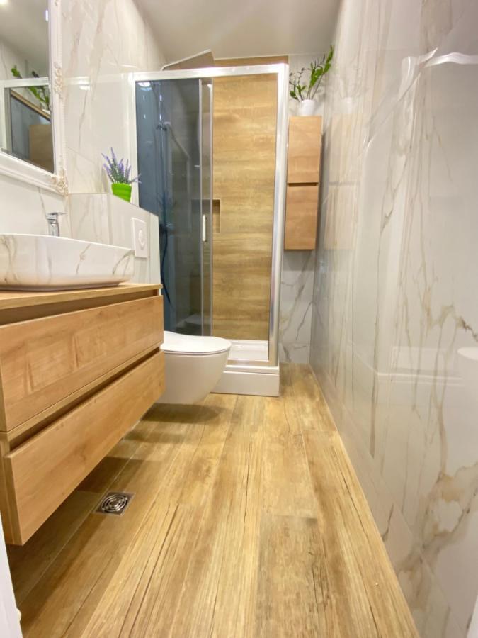 Apartment Lana Baška Voda Kültér fotó